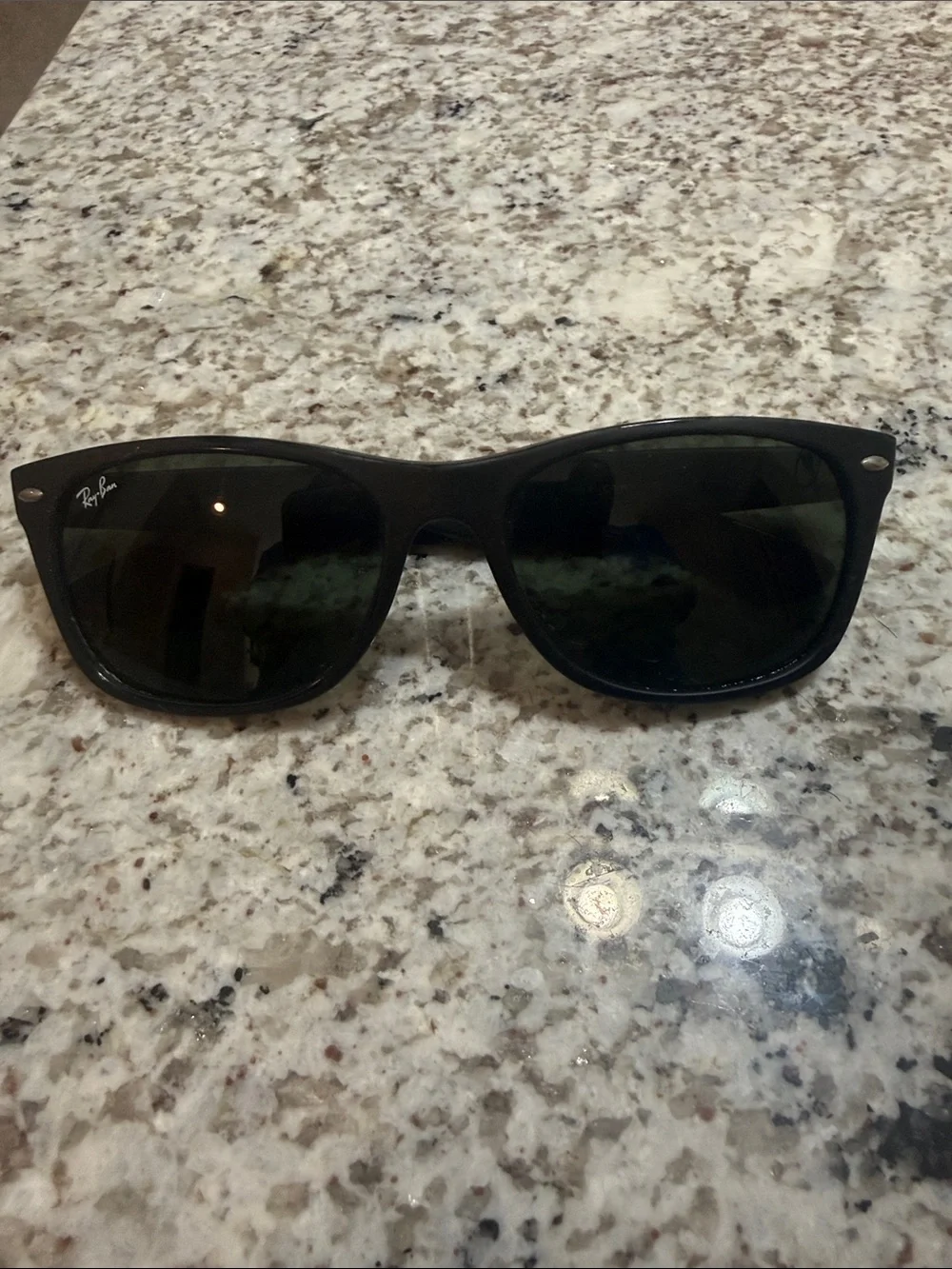 Ray-Ban Black wayfarer Frame Sunglasses with Dark Lenses